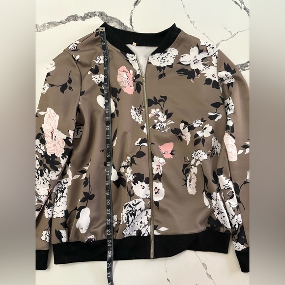 Floral Bomber Jacket (XL) - Picture 3 of 6